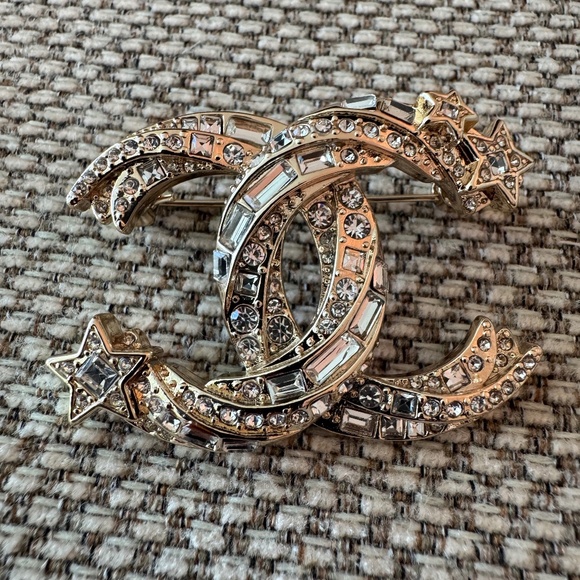New Super Rare Classic Chanel CC Crystal Embellished Gold Shooting Star Brooch - Picture 2 of 3